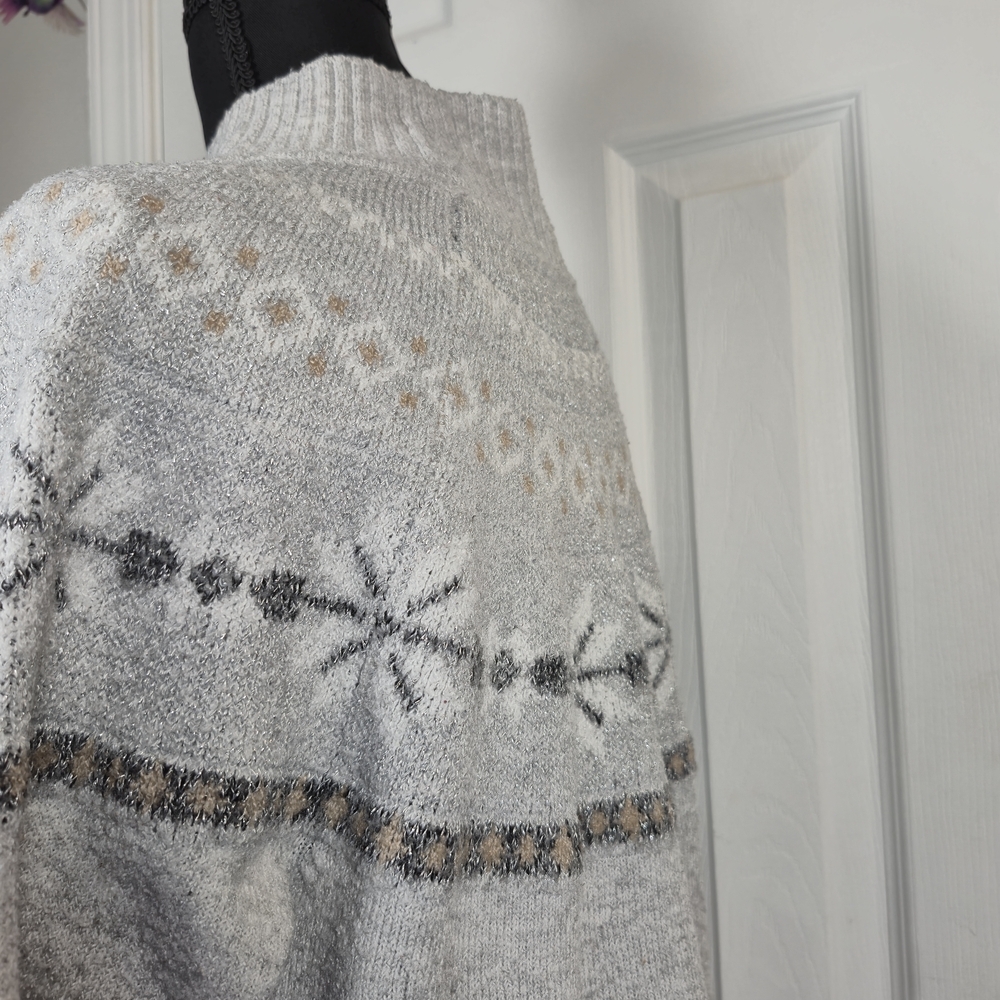 Two A Tee Fair Isle Snowflake Mock Turtleneck Tunic Holiday Sweater Grey L - Picture 3 of 6